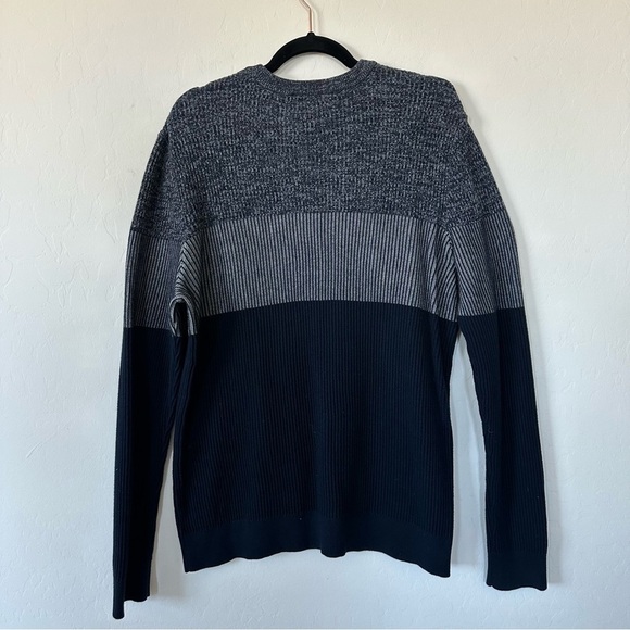 Express Men’s Navy Color Block Cotton Knit Crew Neck Sweater Large - Picture 5 of 6
